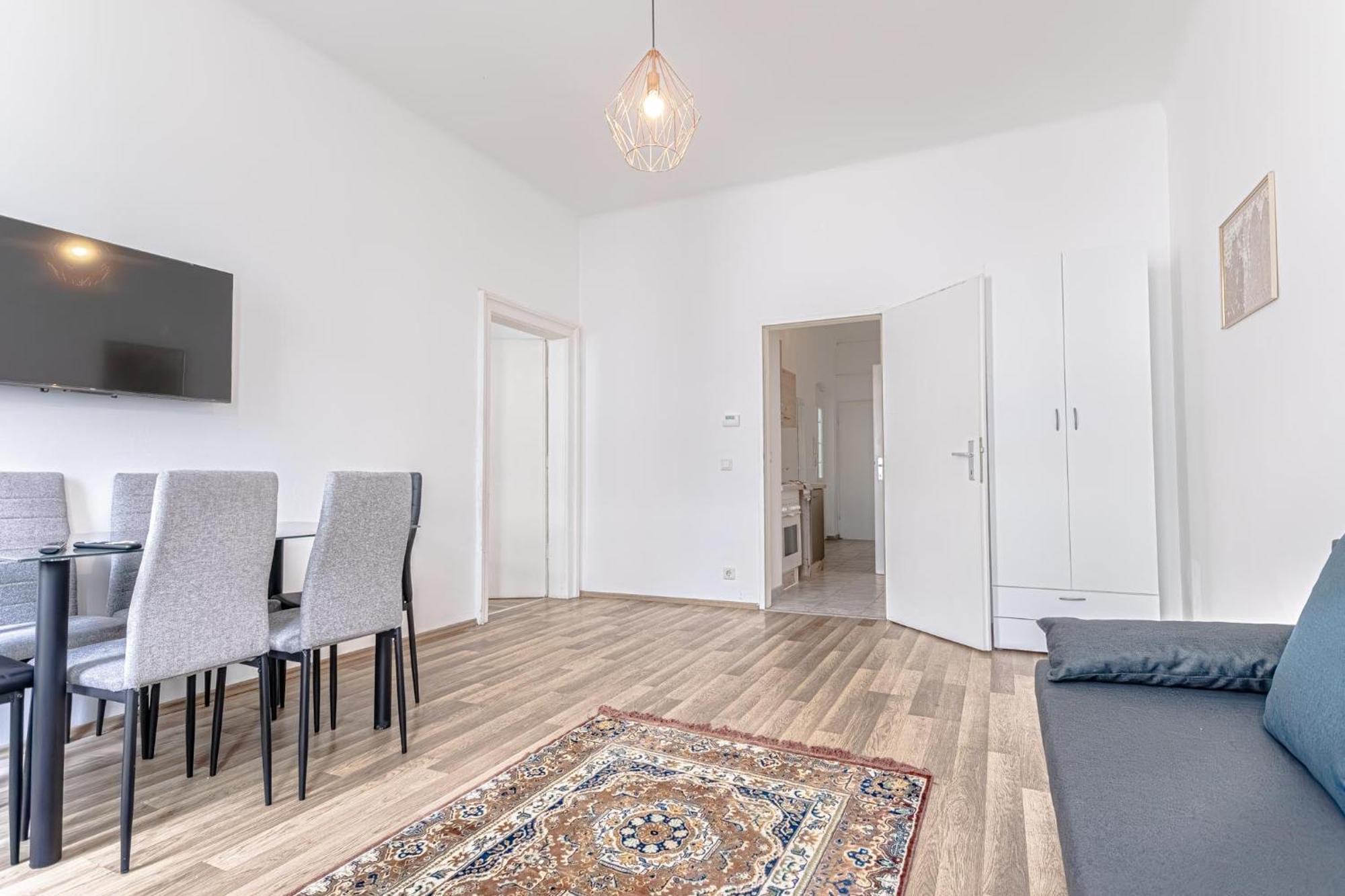 Explore Vienna 2Br And 1Lr Retreat Near Westbahnhof ภายนอก รูปภาพ
