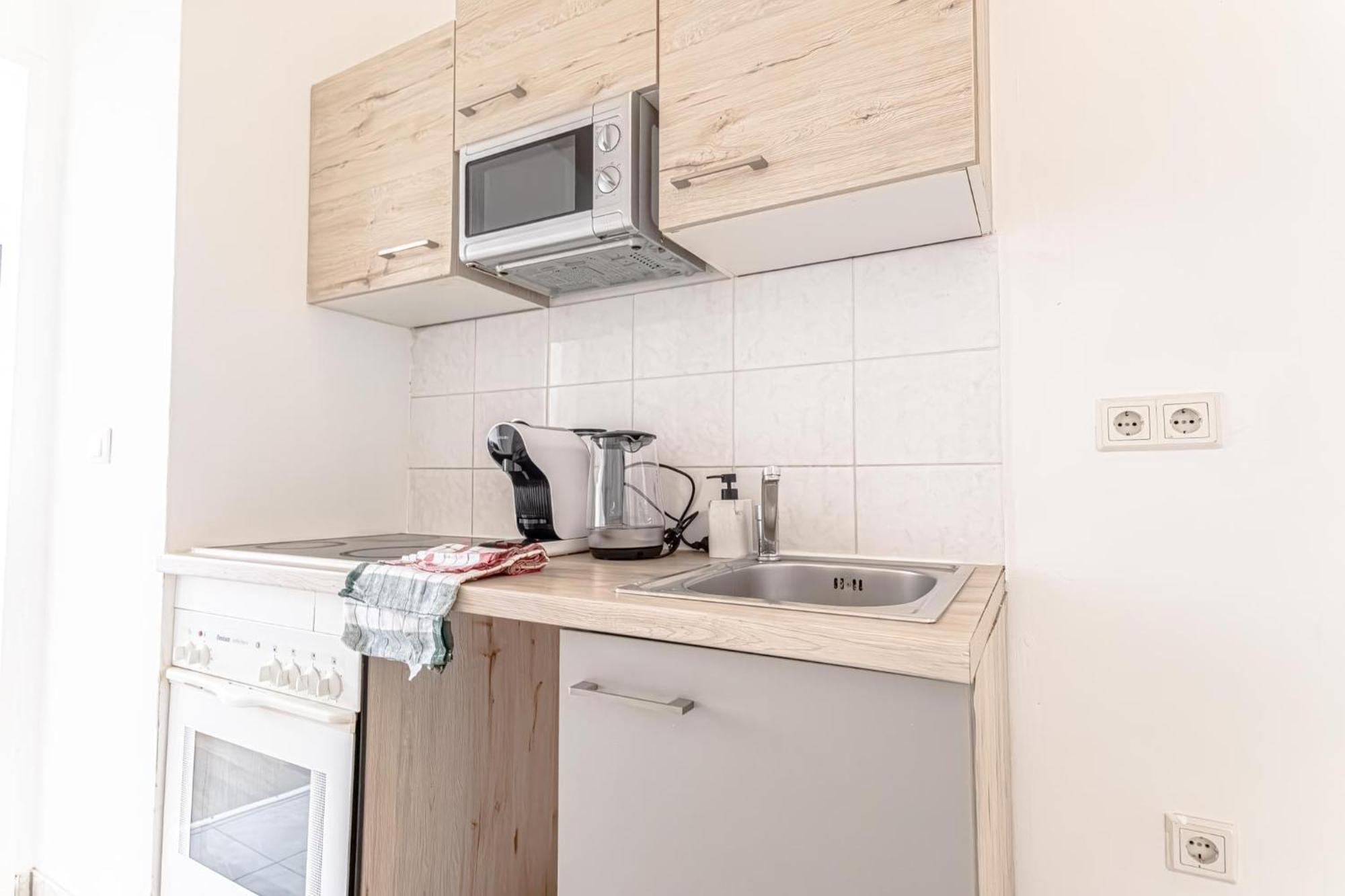 Explore Vienna 2Br And 1Lr Retreat Near Westbahnhof ภายนอก รูปภาพ