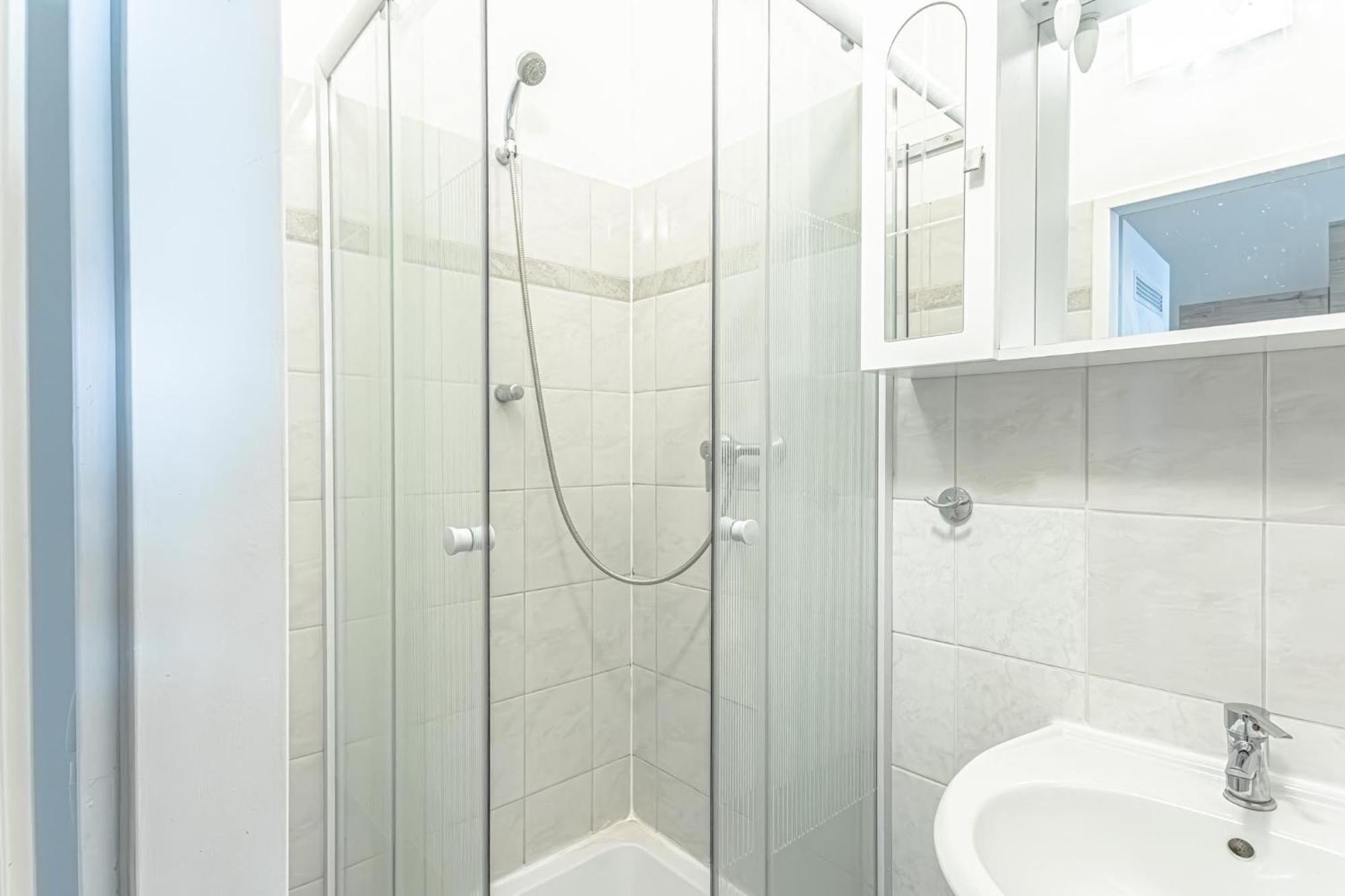 Explore Vienna 2Br And 1Lr Retreat Near Westbahnhof ภายนอก รูปภาพ